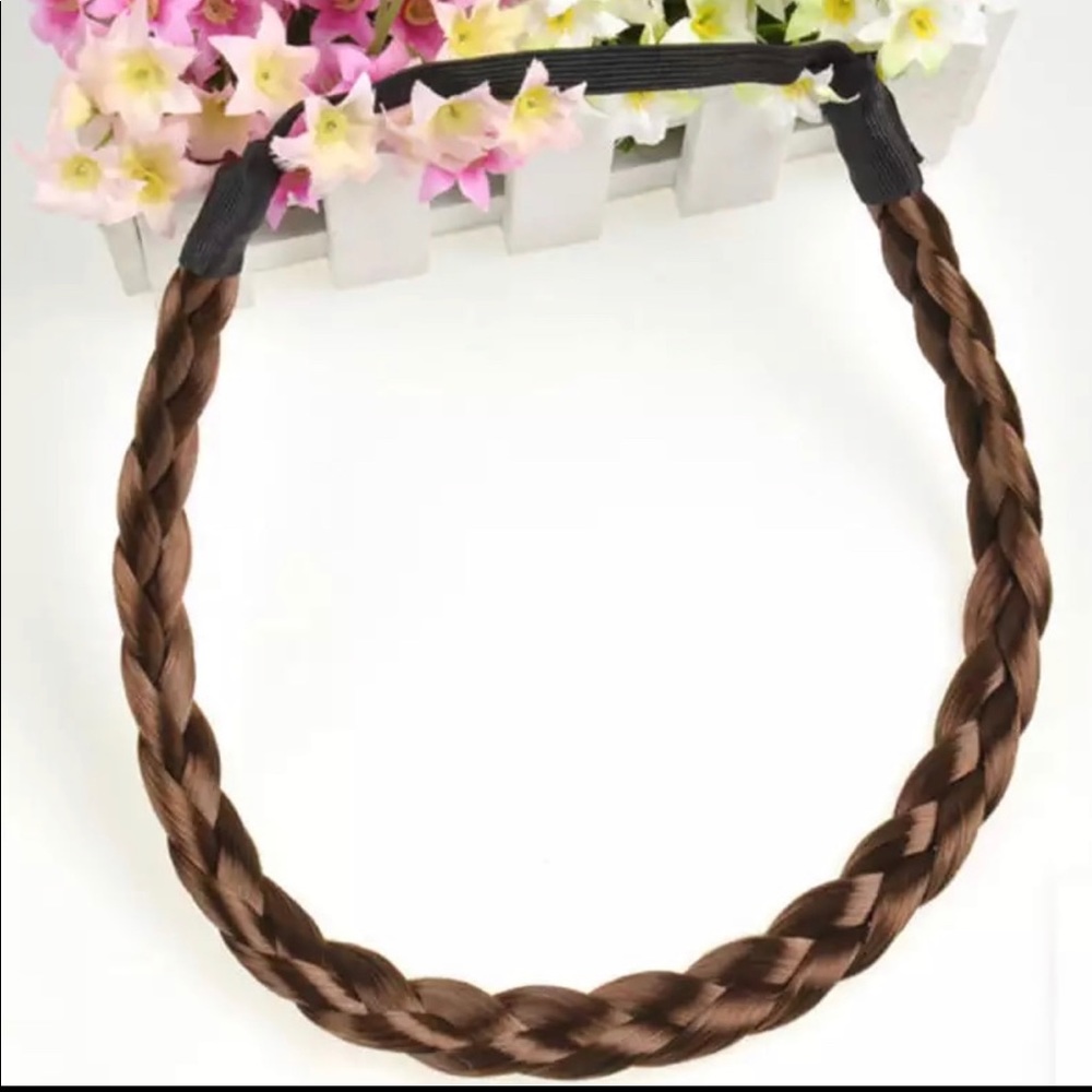 RoxyMc’s braided synthetic hair headband LT COFFEE